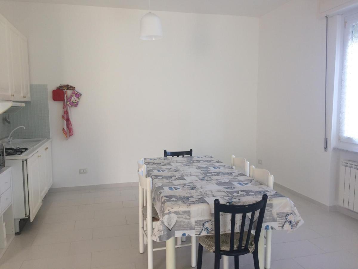 A Casa Di Nonna Luciana - Trilocale Con Giardino Lejlighed Ceriale Eksteriør billede